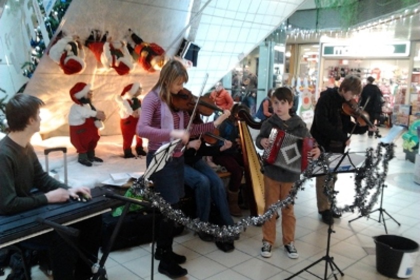 Chloe Woolley with the Bree buskers
